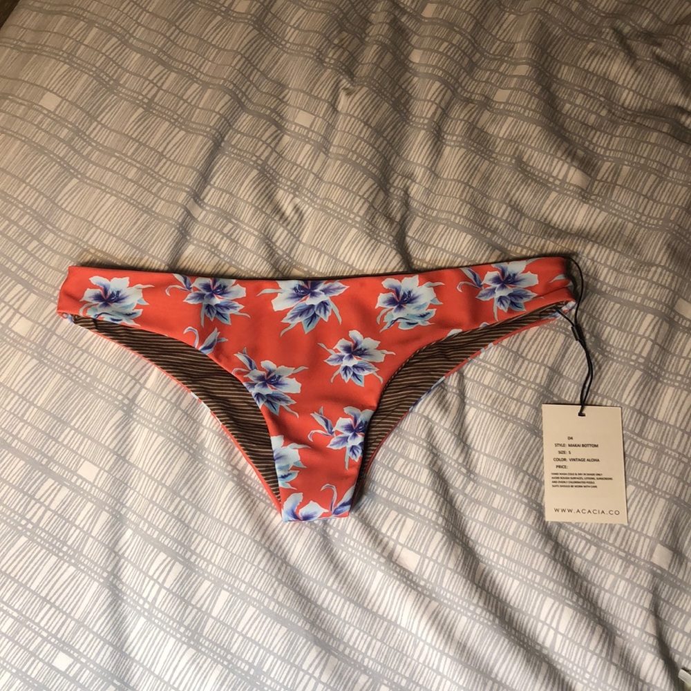 Acacia VA bottoms